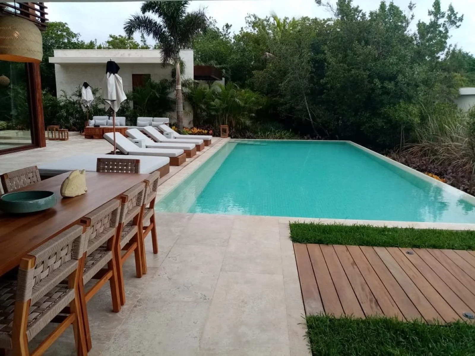 Villas de Rosewood – Alberca