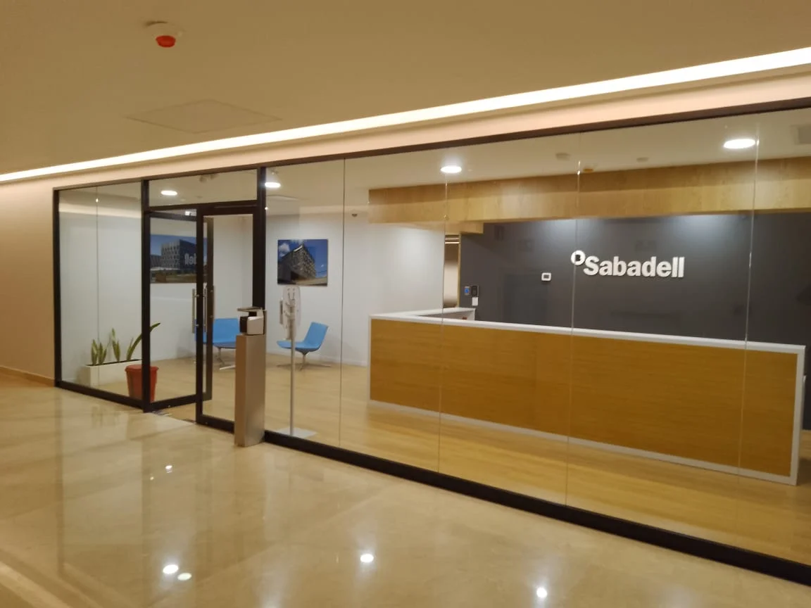 Sabadell – Recepción con marca