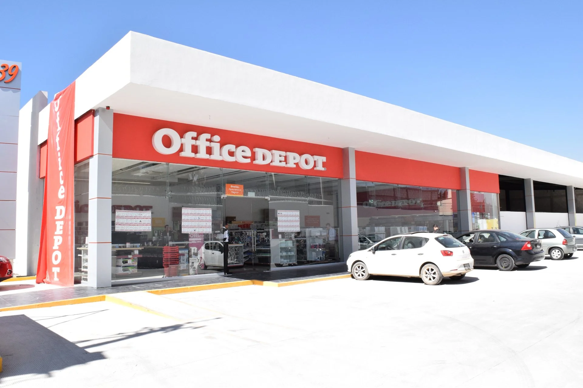 Office Depot – Fachada completa