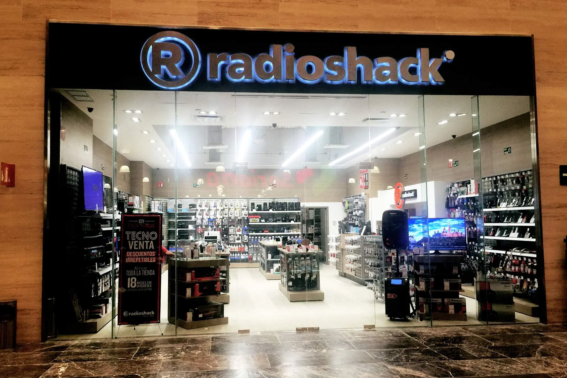 RadioShack – Fachada