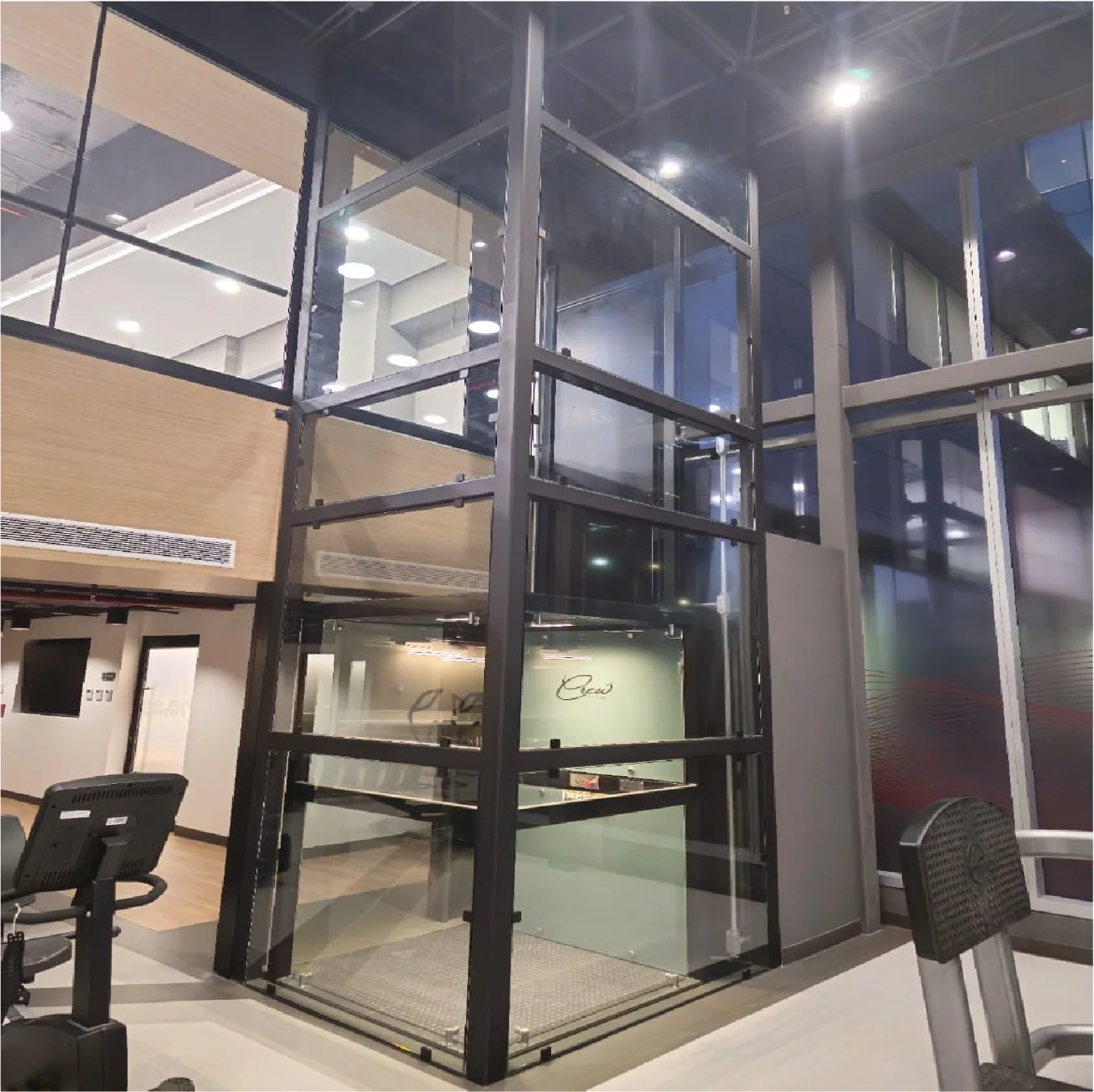 Scotiabank – Elevador de cristal